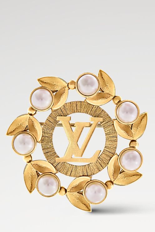 Pearls Flower Brooch