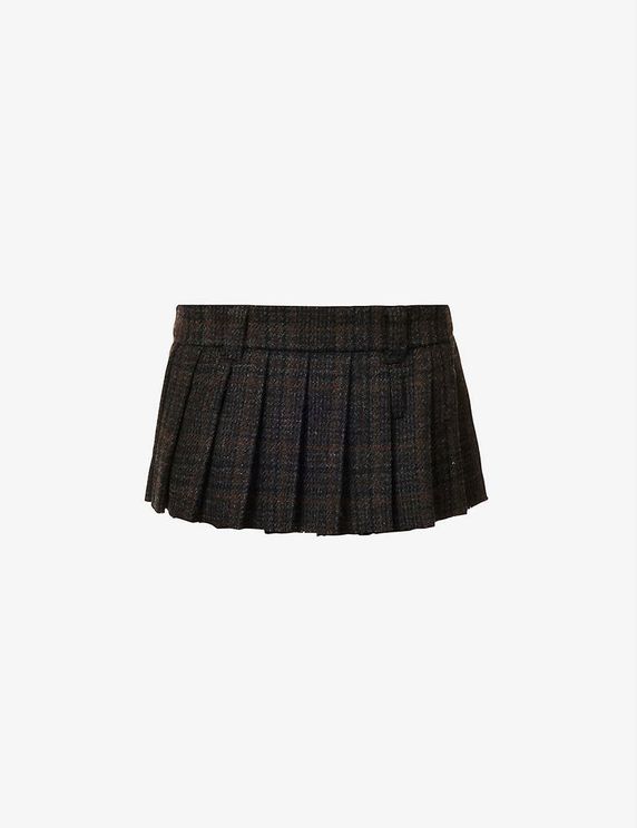The Rebel Pleat