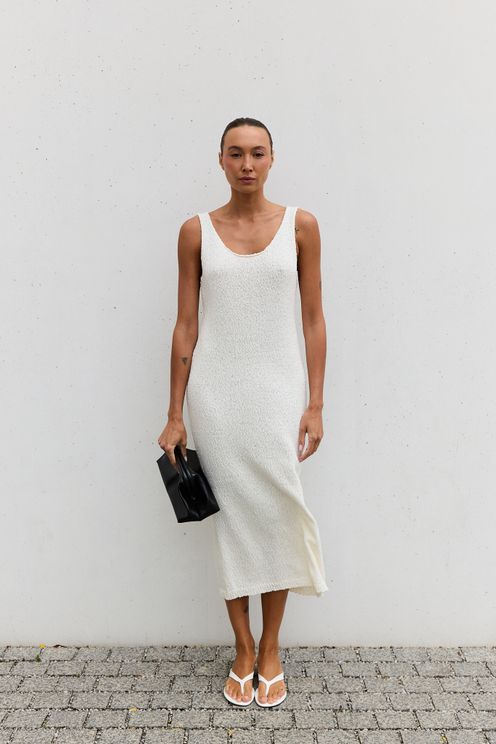 Sukienka midi z dzianiny boucle cream Sukienka midi z dzianiny boucle cream