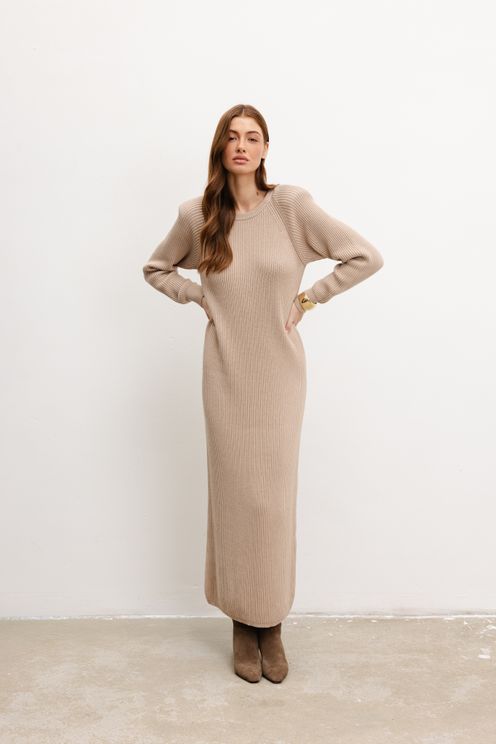 Sukienka dzianinowa organic z kaszmirem nude